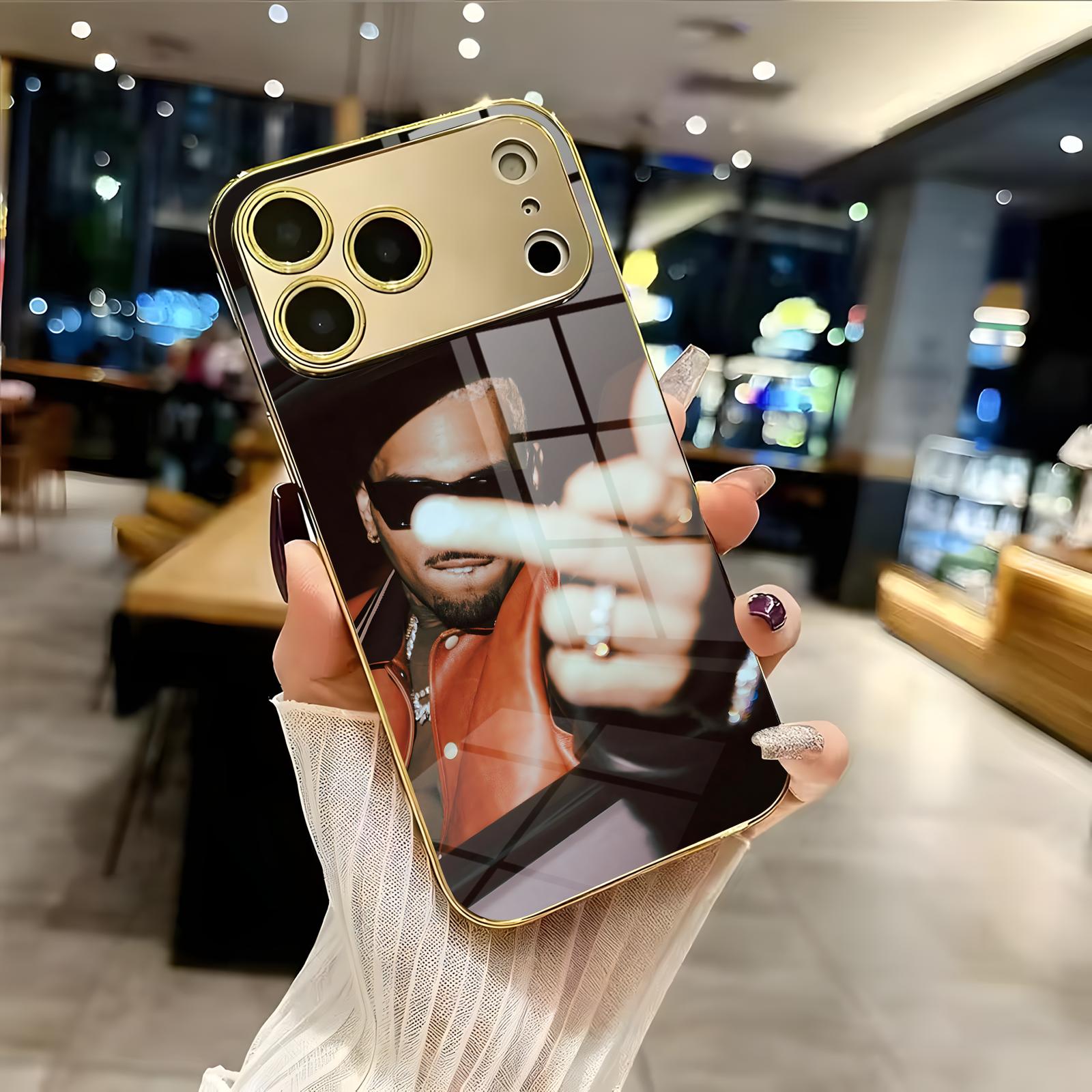 Rapper Chris Brown Breezy  Pho - đánh giá và giá Mini Pc Case